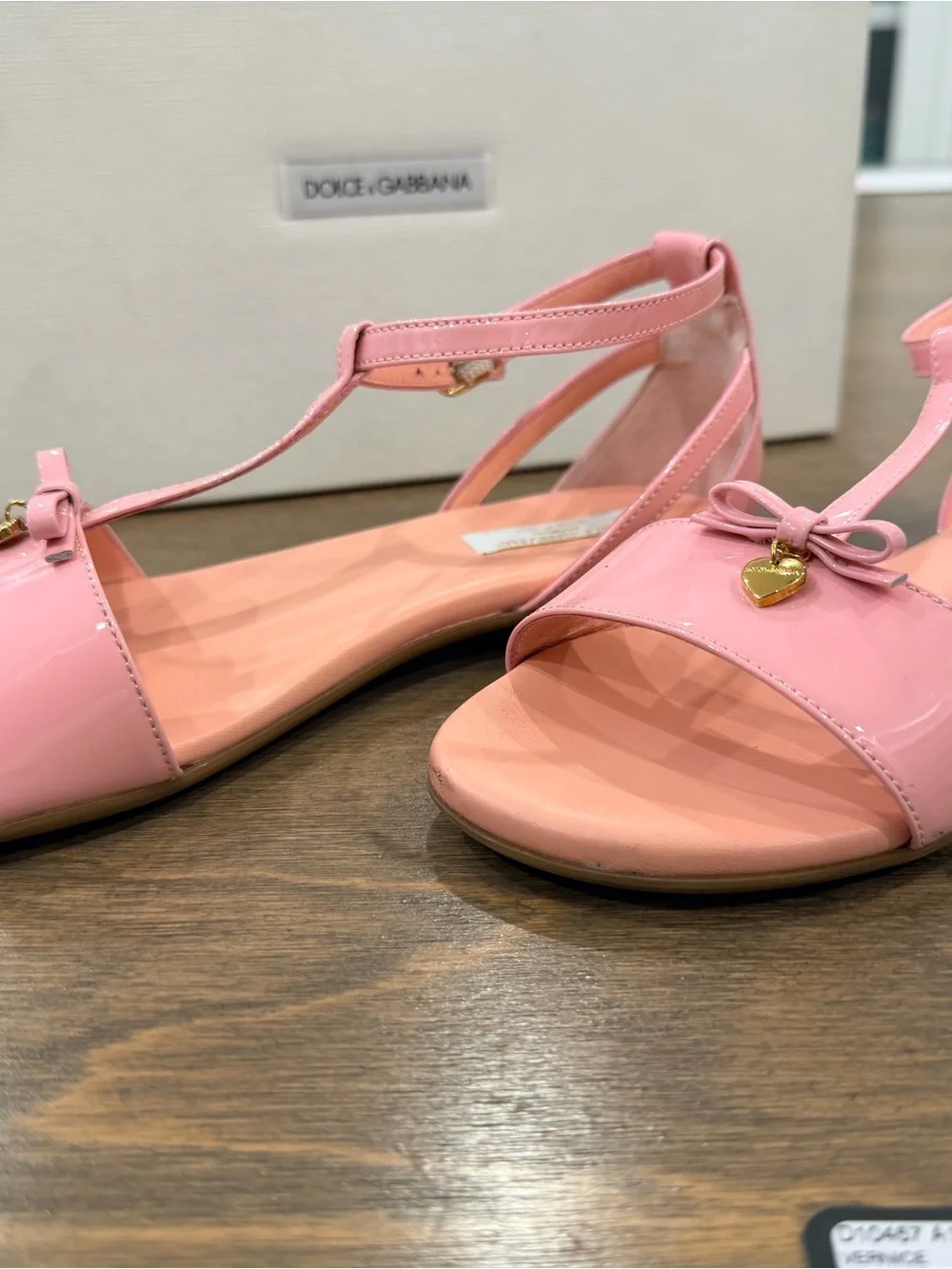 Dolce & Gabbana Kids Pink Patent Leather Heart Charm Sandals Size 34